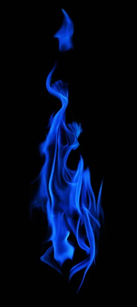 Blaue Säulenflamme isoliert auf schwarz — Stockfoto