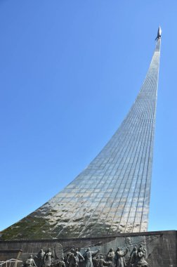 Moskova, Rusya - 20 Mayıs 2018: Anıt alanı, mavi gökyüzü altında Conquerors için