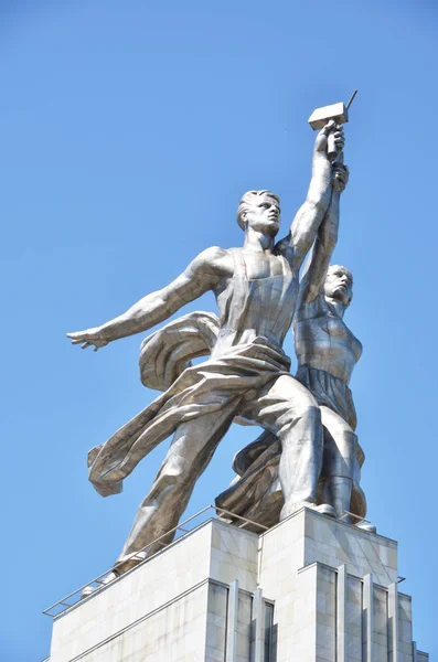 Russland Moskau Vdnkh Mai 2018 Denkmal Für Edelstahlarbeiter Und Kolchosfrau — Stockfoto