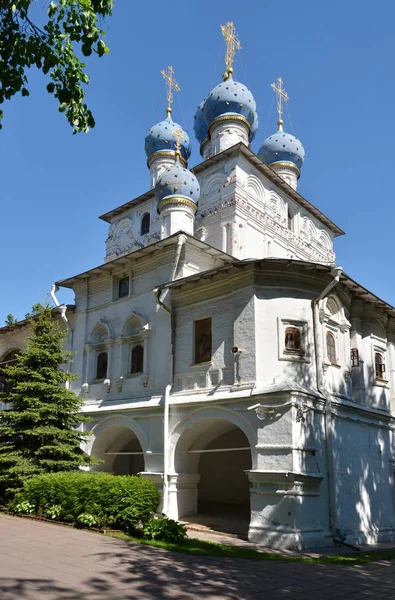 Kilise Kazan Simgesi Tanrı Nın Annesi Altında Mavi Gökyüzü Kolomenskoye — Stok fotoğraf