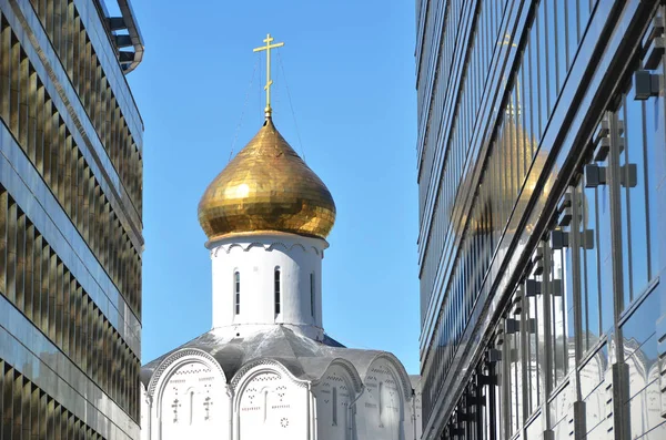 モダンな建物 モスクワの間聖ニコラスの神殿 — ストック写真
