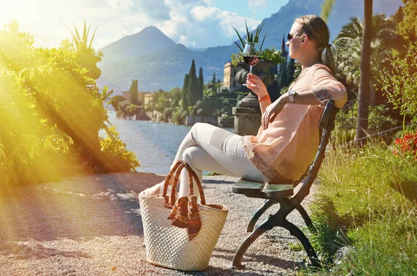 Girl Wineglass Como Lake Italy — Stock Photo, Image