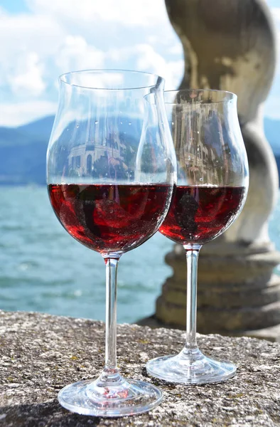 Two Wineglasses Varenna Town Lake Como Italy — Stock Photo, Image