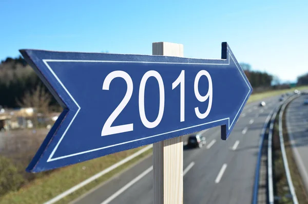 2019 Aanwijzer Een Snelweg — Stockfoto