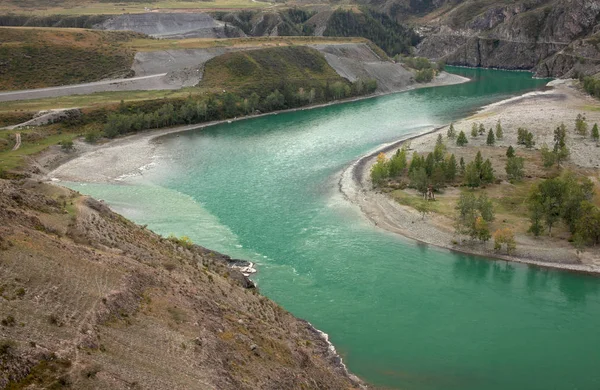 Слияние Двух Сибирских Рек Катуни Чуи Бирюзовая Вода — стоковое фото