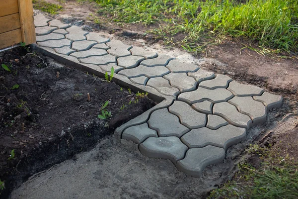 Ścieżka Ogrodowa Tworzenie Ścieżki Ogrodowej Betonu — Zdjęcie stockowe