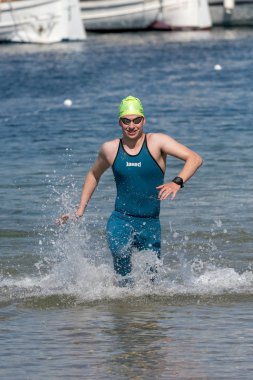 Üçüncü popüler Crossing Yüzme Şampiyonası Palamos İspanya'nın küçük bir kasabasında. 05. 20. 2018 İspanya