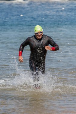 Üçüncü popüler Crossing Yüzme Şampiyonası Palamos İspanya'nın küçük bir kasabasında. 05. 20. 2018 İspanya