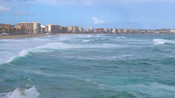 Große Wellen Einem Windigen Bewölkten Tag Costa Brava Dorf Sant — Stockvideo