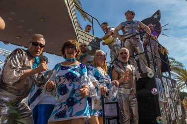 Lezbiyen, Eşcinsel, biseksüel ve transseksüel insanların sokaklarda Sitges, İspanya'nın 17 gururu. Haziran, 2018