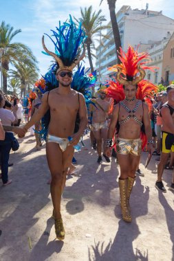Lezbiyen, Eşcinsel, biseksüel ve transseksüel insanların sokaklarda Sitges, İspanya'nın 17 gururu. Haziran, 2018
