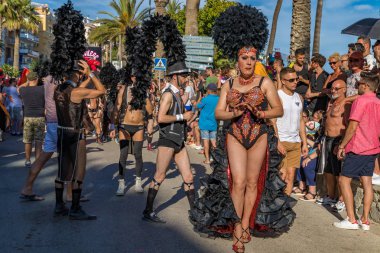 Lezbiyen, Eşcinsel, biseksüel ve transseksüel insanların sokaklarda Sitges, İspanya'nın 17 gururu. Haziran, 2018