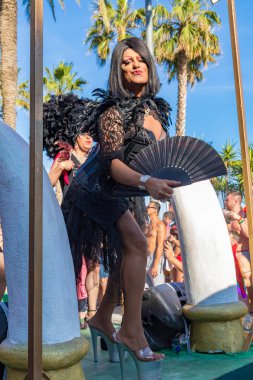 Lezbiyen, Eşcinsel, biseksüel ve transseksüel insanların sokaklarda Sitges, İspanya'nın 17 gururu. Haziran, 2018