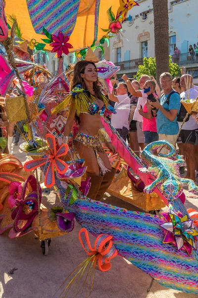 Orgullo Las Personas Lesbianas Gays Bisexuales Transgénero Las Calles Sitges — Foto de Stock