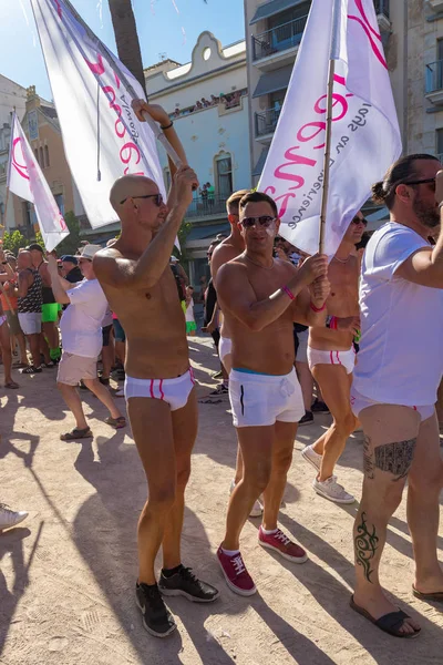 Lezbiyen, Eşcinsel, biseksüel ve transseksüel insanların sokaklarda Sitges, İspanya'nın 17 gururu. Haziran, 2018