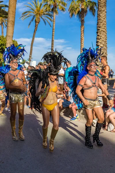 Lezbiyen, Eşcinsel, biseksüel ve transseksüel insanların sokaklarda Sitges, İspanya'nın 17 gururu. Haziran, 2018
