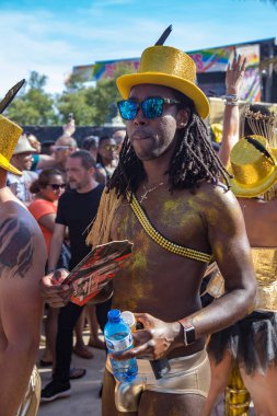 Lezbiyen, Eşcinsel, biseksüel ve transseksüel insanların sokaklarda Sitges, İspanya'nın 17 gururu. Haziran, 2018