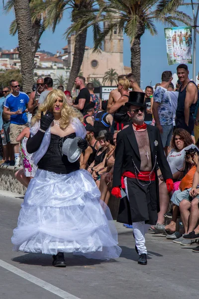 Lezbiyen, Eşcinsel, biseksüel ve transseksüel insanların sokaklarda Sitges, İspanya'nın 17 gururu. Haziran, 2018