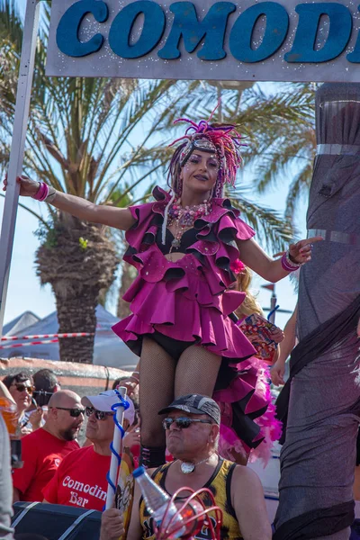 Lezbiyen, Eşcinsel, biseksüel ve transseksüel insanların sokaklarda Sitges, İspanya'nın 17 gururu. Haziran, 2018