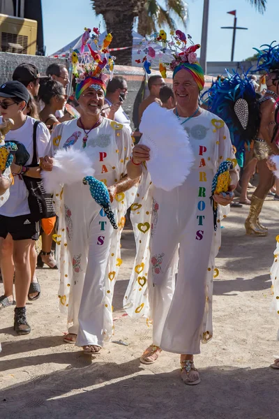 Lezbiyen, Eşcinsel, biseksüel ve transseksüel insanların sokaklarda Sitges, İspanya'nın 17 gururu. Haziran, 2018