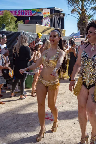 Lezbiyen, Eşcinsel, biseksüel ve transseksüel insanların sokaklarda Sitges, İspanya'nın 17 gururu. Haziran, 2018