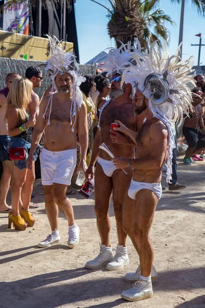 Lezbiyen, Eşcinsel, biseksüel ve transseksüel insanların sokaklarda Sitges, İspanya'nın 17 gururu. Haziran, 2018