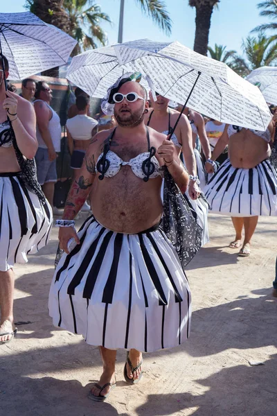 Lezbiyen, Eşcinsel, biseksüel ve transseksüel insanların sokaklarda Sitges, İspanya'nın 17 gururu. Haziran, 2018