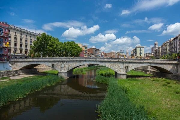 İspanyol şehir Gerona güzel su dönüm noktası