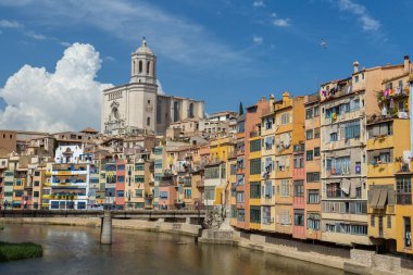 İspanyol şehir Gerona güzel su dönüm noktası