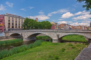 İspanyol şehir Gerona güzel su dönüm noktası