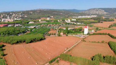 Güzel İspanyol manzara dron görüntüleri, şehrin Palamos
