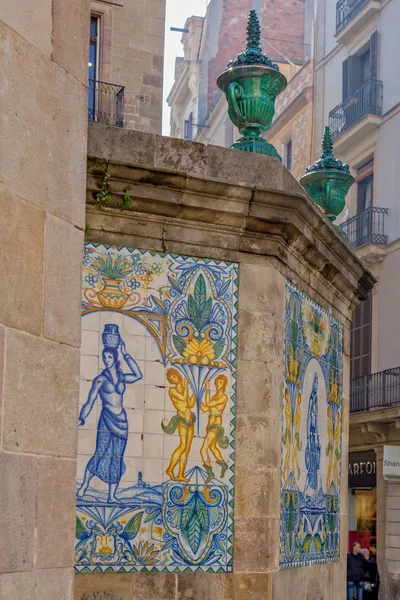 Painted Old Ceramic Tiles Santa Ana Fountain Gothic Quarter Barcelona — Stock Photo, Image