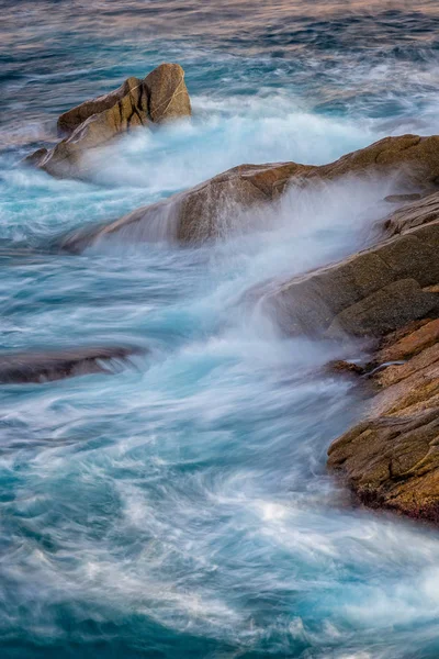 Fina Vågor Spanska Kusten Costa Brava Med Lång Exponering — Stockfoto