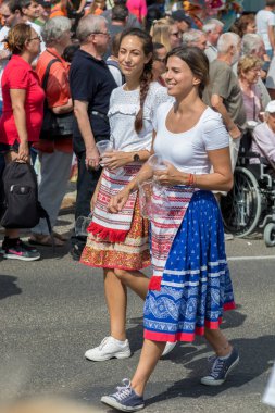 Sonbahar Badacsony bir köyde geleneksel Macar üzüm olay katılımcı. 09. 09. 2018 Macaristan