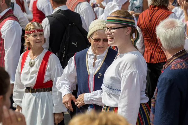 Sonbahar Badacsony bir köyde geleneksel Macar üzüm olay katılımcı. 09. 09. 2018 Macaristan