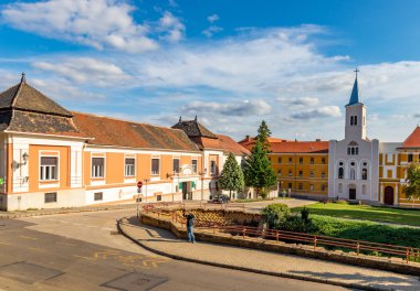 Yaz eski ünlü Macar şehir Pecs resimden. Ana kare. 27. 08. 2018 Macaristan