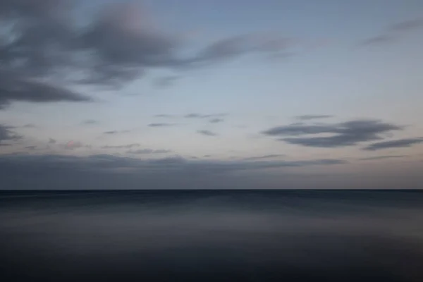 Lange Blootstelling Beeld Van Een Spaanse Oceaan Golven — Stockfoto