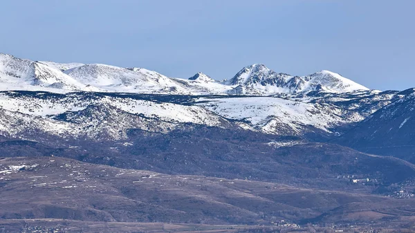 Schöne Bergsilhouette Aus Spanien Winter Der Nähe Des Kleinen Dorfes — Stockfoto