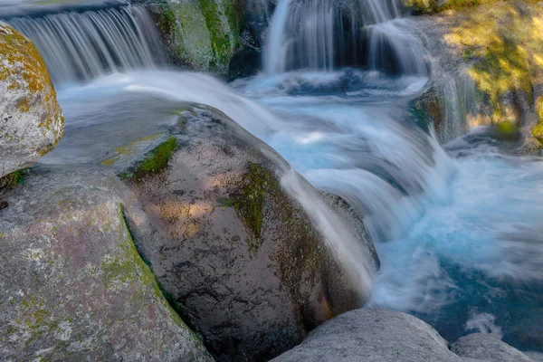 Bellissimo Torrente Con Cascate Spagna Catalogna Vicino Piccolo Villaggio Rupit — Foto Stock