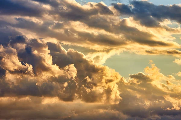Cielo Hermoso Atardecer Con Nubes Color Naranja — Foto de Stock