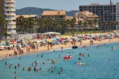 İspanya, 15 Costa Brava (köy Sant Antoni de Calonge) sahilde. 07. 2017 İspanya