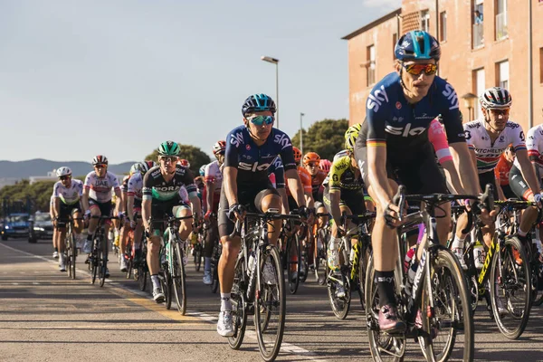 Teilnehmer des Volta-Straßenradfahrens in Katalonien auf der 2. Etappe (von mataro nach sant feliu de guixols) 26. 03. Spanien 2019 — Stockfoto