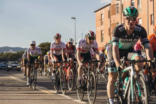 Konkurrenter till de Volta Road cykling i Katalonien på scenen 2 (från Mataro till Sant Feliu de Guixols) 26. 03. 2019 Spanien — Stockfoto