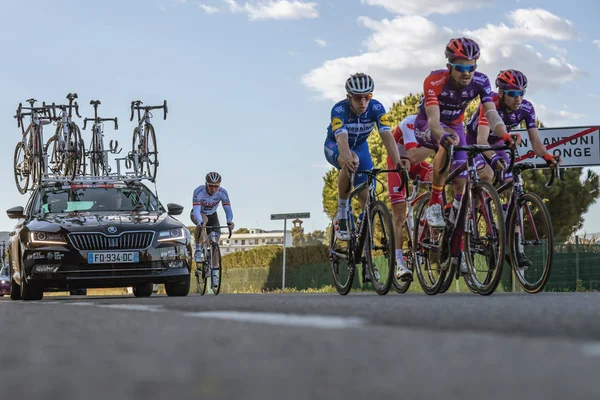 Competidores del Volta Road Cycling en Cataluña en la etapa 2 (de Mataro a Sant Feliu de Guixols) 26. 03. España 2019 — Foto de Stock