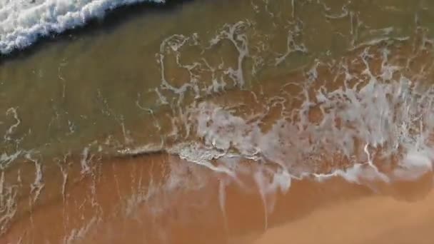 Spanische Drohnenaufnahmen Über Dem Strand Der Costa Brava Der Nähe — Stockvideo