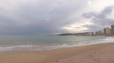 Costa Brava 'da bir Ispanyol köyü Sant Antoni de Calonge zaman atlamalı görüntüleri