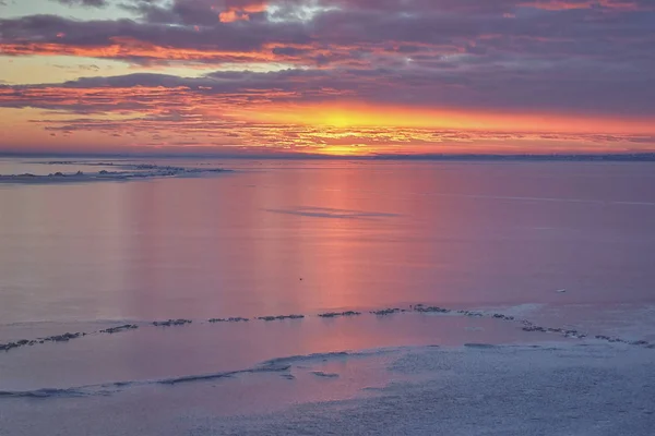 Winter sunset over the lake Balaton of Hungary — Stock Photo, Image