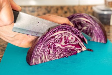 kırmızı lahana kesiti