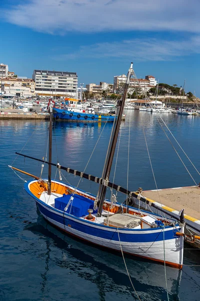 Traditional sail ships in the harbor Palamos in Costa Brava of Spain — Stock Photo, Image