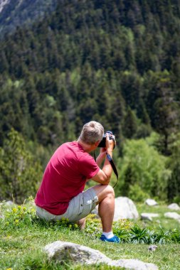 Güzel Aiguestortes i Estany de Sant Maurici Ulusal Parkı Katalonya 'daki İspanyol Pireneleri Dağı